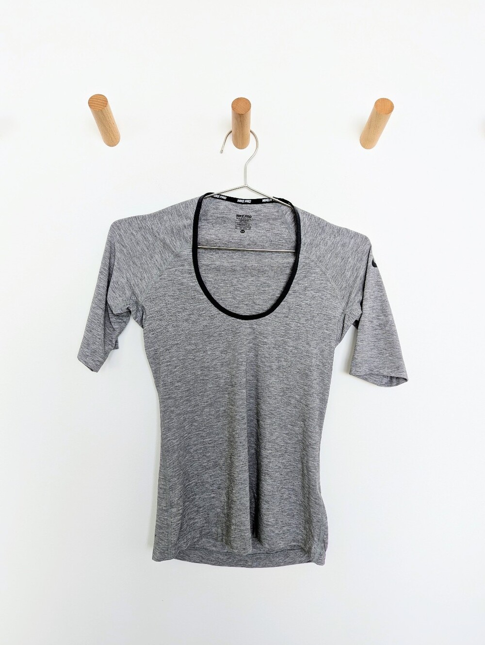 Nike Pro Dri-FIT Scoop Neck Elbow Sleeve Top – Heather Grey, Women's XS